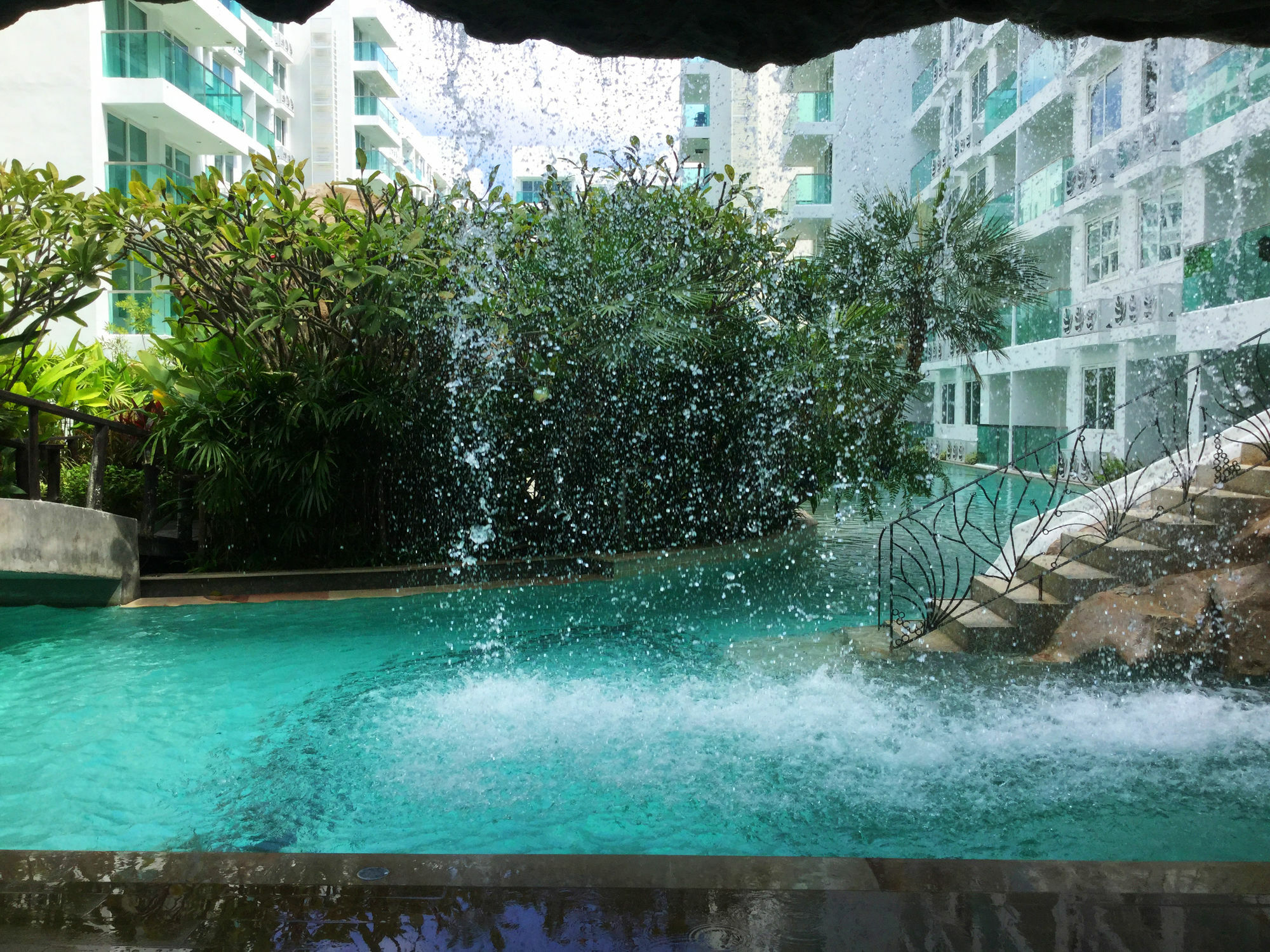 Amazon Residence By Pattaya Sunny Rentals Pantai Jomtien Luaran gambar